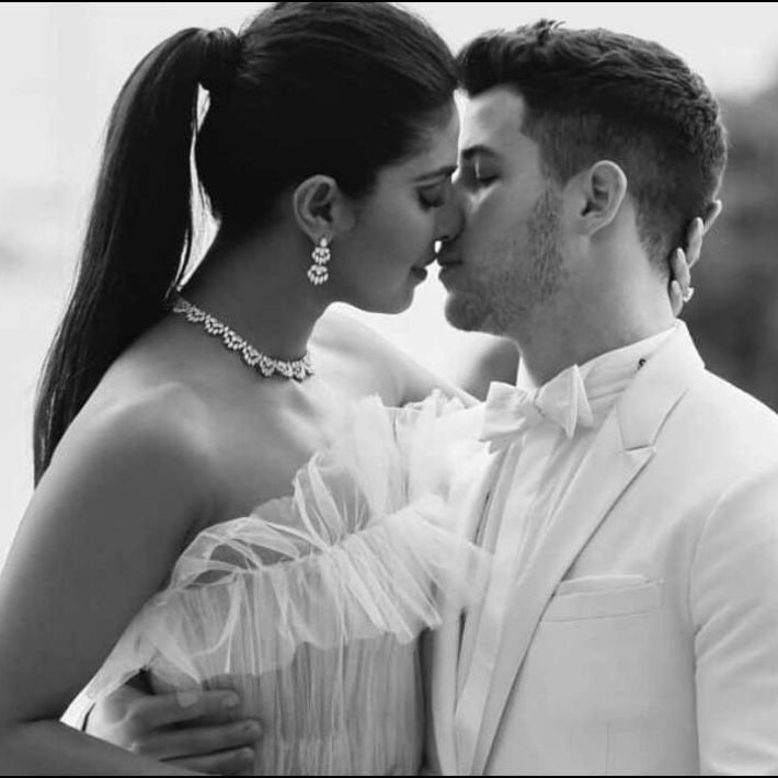 833111-priyanka-chopra-nick-jonas-cannes
