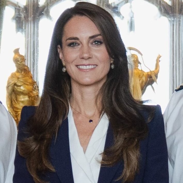 The Princess of Wales meets the ships company of HMS Glasgow at Windsor Castle today (29/09/2022). 

HMS Glasgow will be the first Type 26 frigate to be built for the United Kingdom.
ROYAL NAVY sailors from HMS Glasgow travelled to Windsor Castle on 29 September for their first meeting with the ships sponsor, Her Royal Highness The Princess of Wales. 

The state-of-the-art Type 26 frigate is currently under construction at BAE Systems shipyard in Govan, Glasgow.  To date, fifteen sailors have joined the vessel, the first contingent of the eventual complement of 161 Royal Navy personnel.  

The crew were invited to Windsor where they met with The Princess of Wales for the first time since her appointment as HMS Glasgows ships sponsor was announced in June last year.