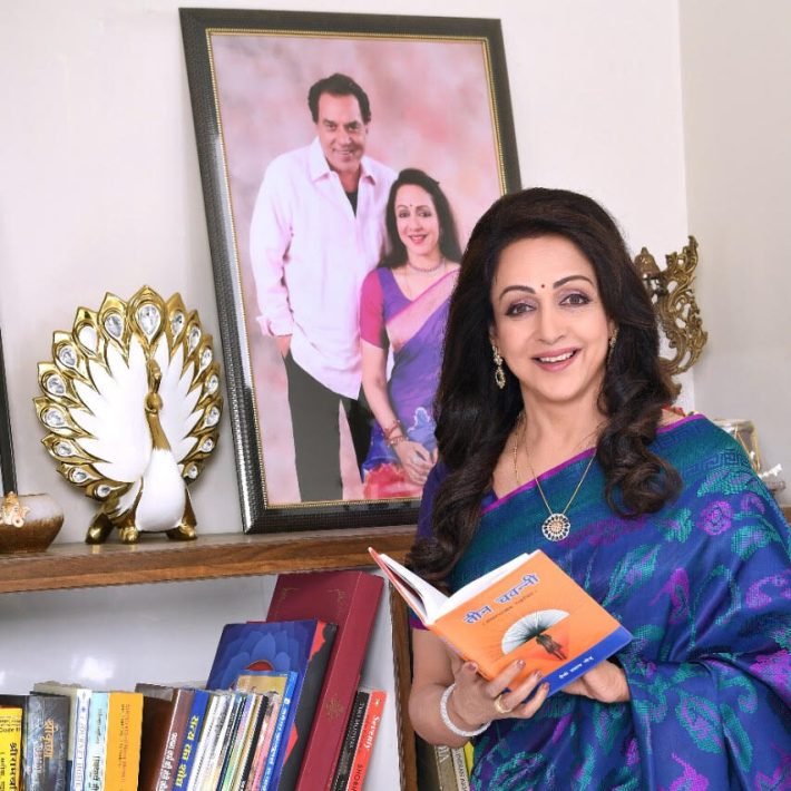 Hema Malini Pic 3