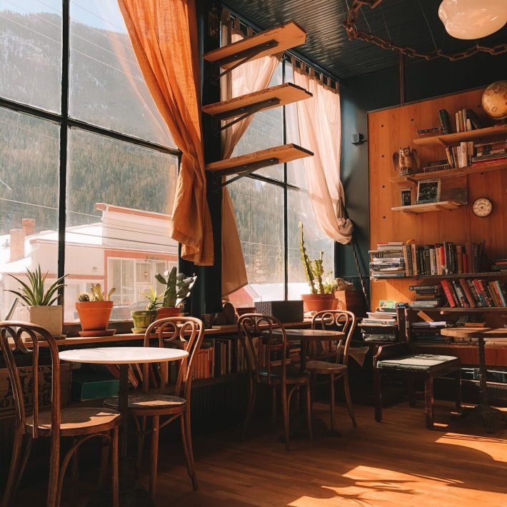 pexels-haley-black-3968056